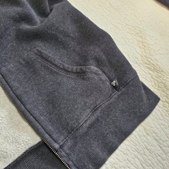Aritzia TNA Gray Distressed Zip-up Hoodie - Picture 9 of 13